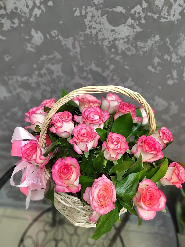 Цветочная композиция из Розы в корзине в Болычево