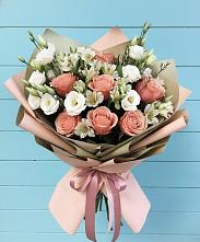 Букет цветов из:  Розы, Альстромерии и Лизиантусы в Болычево