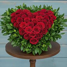 Цветочная композиция из Розы в виде сердца в Болычево