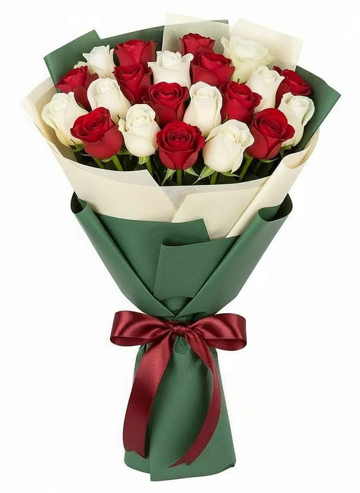 Букет Микс из красных и белых роз в Болычево
