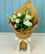 Букет цветов из:  Хризантемы и Лизиантусы в Болычево