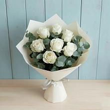 Букет Белые розы в Эвкалипте в Болычево