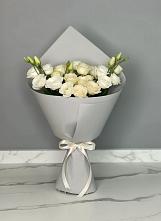 Букет цветов из:  Розы и Лизиантусы в Болычево